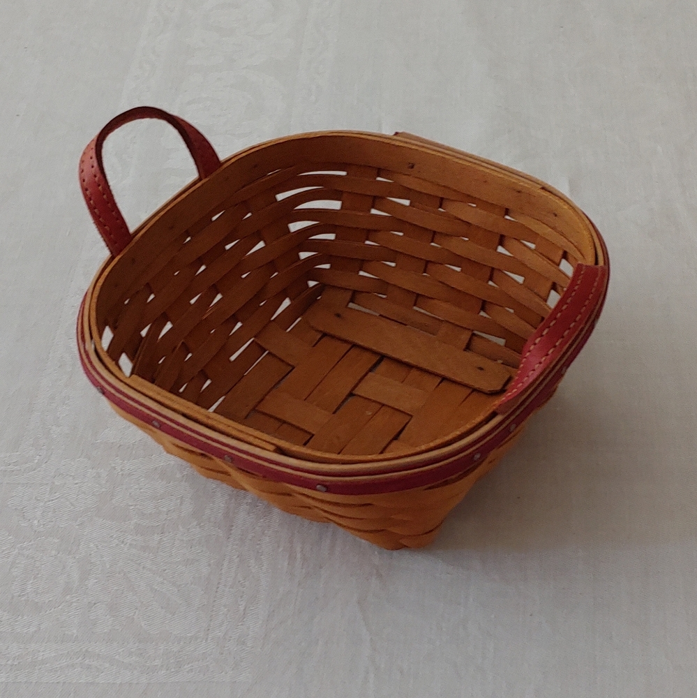 Longaberger Holiday Tree Trimming Basket - Picture 2 of 12